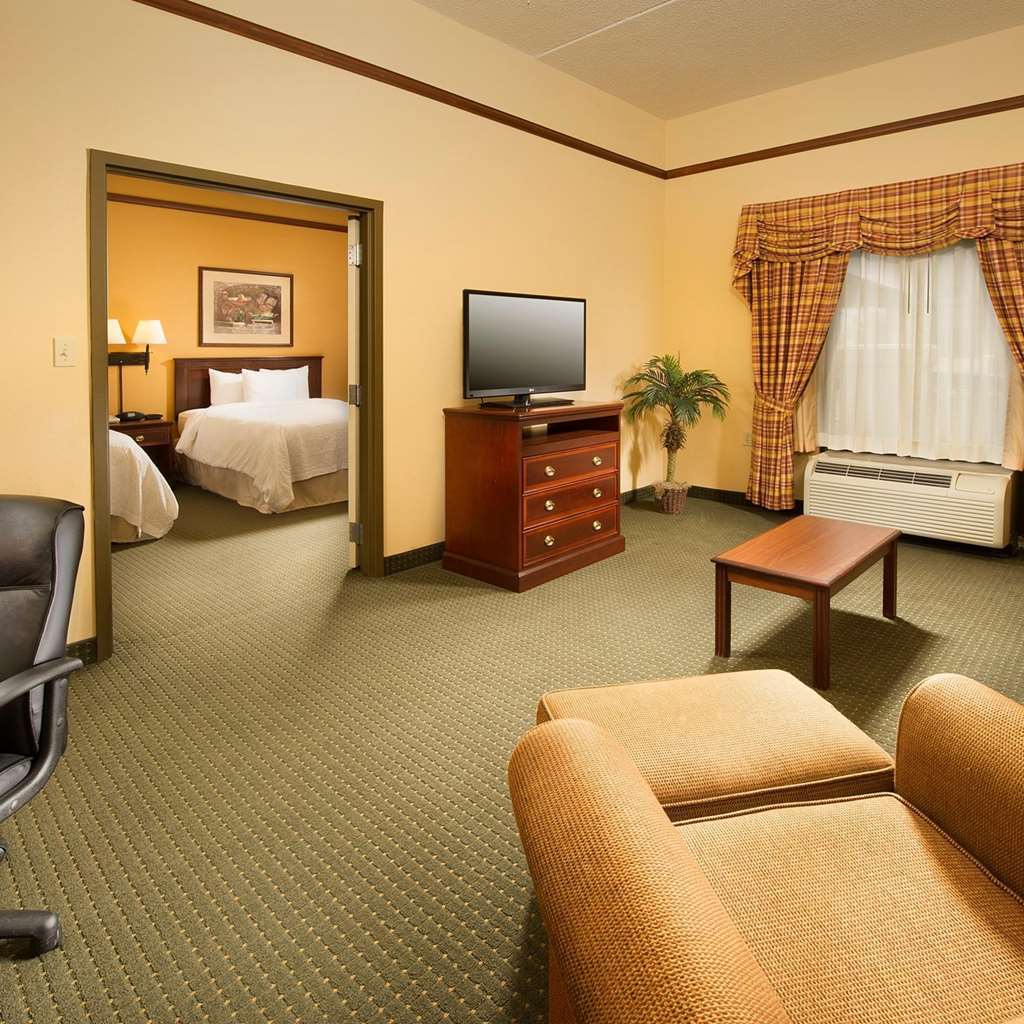 Hampton Inn & Suites Стіллвотер Номер фото
